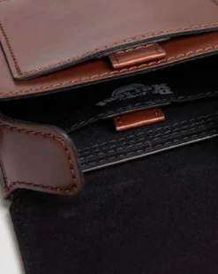 Bolso bandolera vegano en camel in Tan