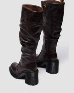 BOTAS ALTAS KASEY DE PIEL CON TACÓN in Marrón Oscuro