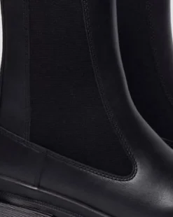 Botas Chelsea Maybole de piel con puntera cuadrada in Negro