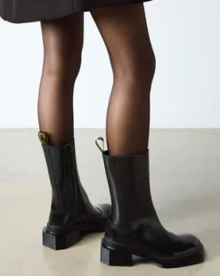 Botas Chelsea Maybole Hi de charol con puntera cuadrada in Negro