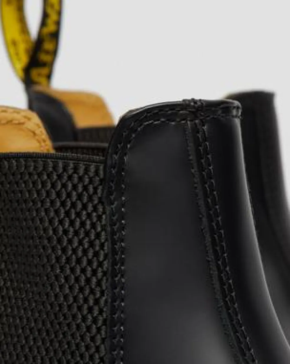 Botas Chelsea 2976 Yellow Stitch de piel Smooth in Negro