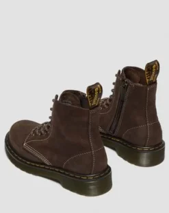 Botas 1460 de piel Tumbled Nubuck para junior in Marrón Oscuro
