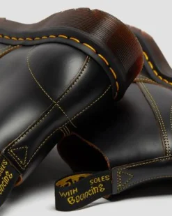Botines Church Vintage en piel con puntada amarilla in Negro