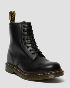 Cordones planos encerados de 140cm (8-10 ojales) in Negro