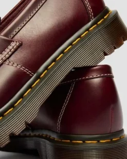 Mocasines Adrian de piel Orleans con borlas in Rojo Cereza