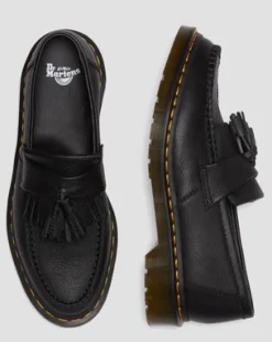 Mocasines Adrian en piel Virginia con borla in Negro