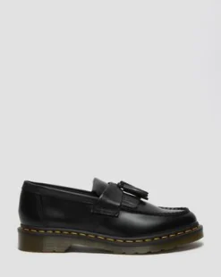 Mocasines Adrian Yellow Stitch de piel Smooth con borla in Negro
