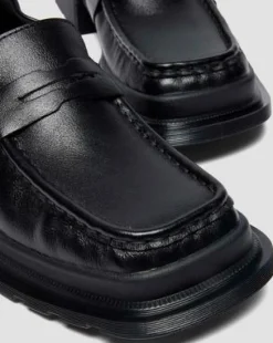 MOCASINES MAYBOLE DE PIEL FRUNCIDA CON PUNTERA CUADRADA in Negro