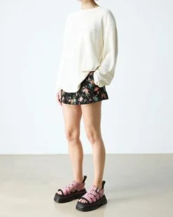 Sandalias Mattison de charol con 3 tiras in Rosa Empolvado