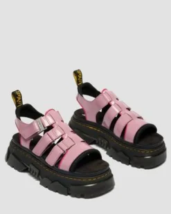 Sandalias Mattison de charol con 3 tiras in Rosa Empolvado