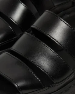 Sandalias planas con plataforma Clarissa II en piel Brando in Negro
