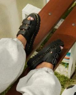 Sandalias Raine de piel Athena in Negro