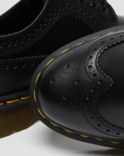Zapatos Blucher 3989 de piel Smooth calada in Negro