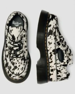 Zapatos Buzz de 5 ojales de piel Hair On con estampado de dálmata in Crema & Negro