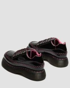Zapatos Buzz de piel Distressed Patent con 5 ojales in Negro