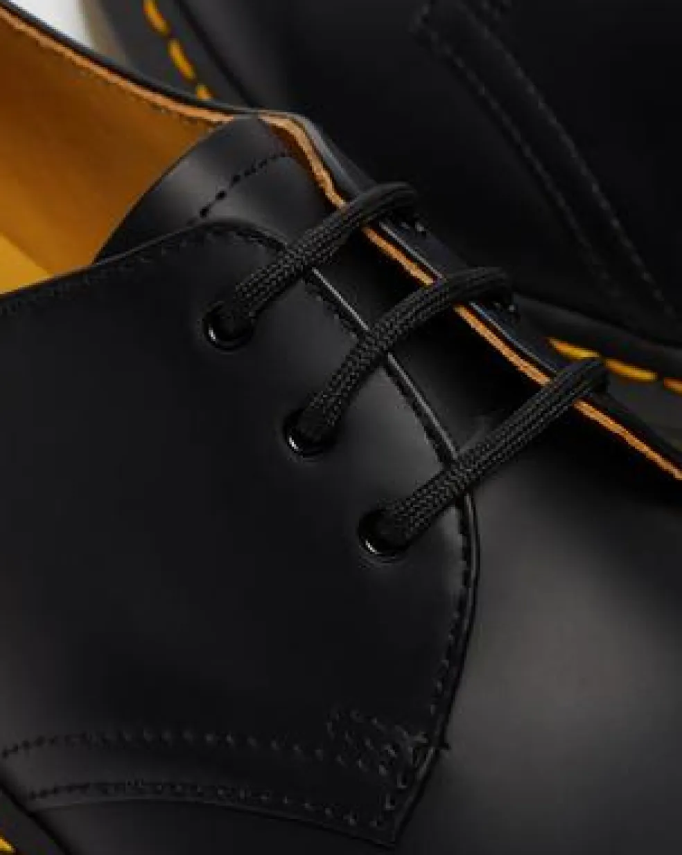 Zapatos 1461 de piel Smooth in Negro