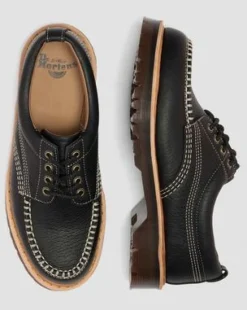 Zapatos Lowell de piel Wild Grain y puntera de mocasín in Negro
