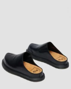 ZUECOS SAN DE PIEL in Negro